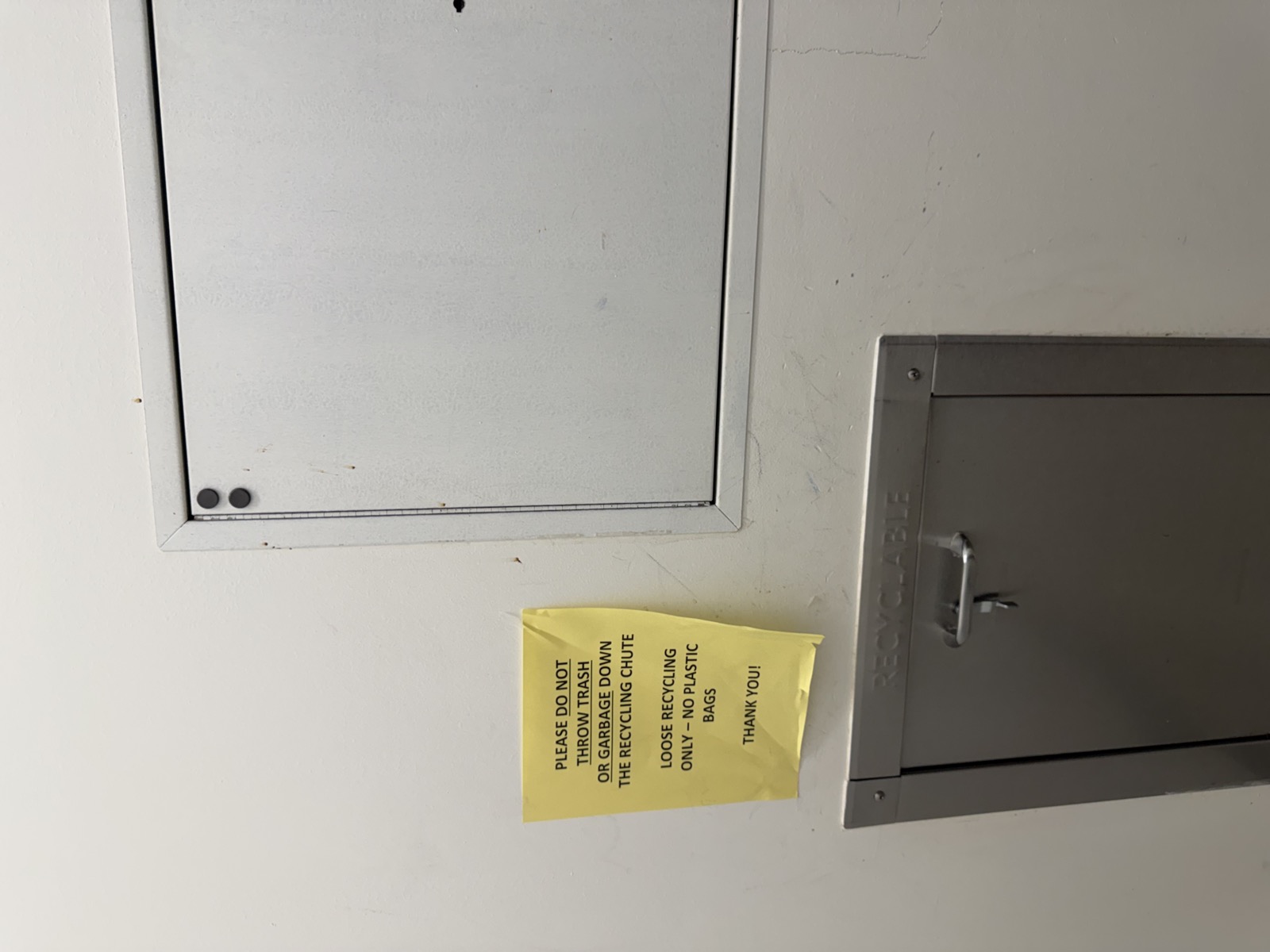 Floor 5 Trash Room - Paper Signs